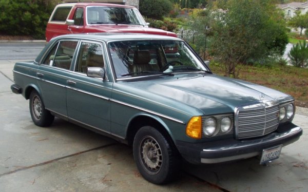 [Image: W123%20sedan.jpg]